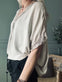 Bluse med blonde – Beige oversize - VIAMAJA.DK