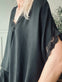 Bluse med blonde – Black oversize - VIAMAJA.DK