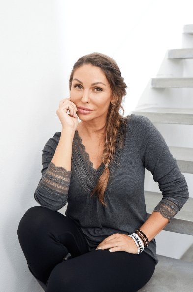 Bluse med blonde – Dark grey - VIAMAJA.DK