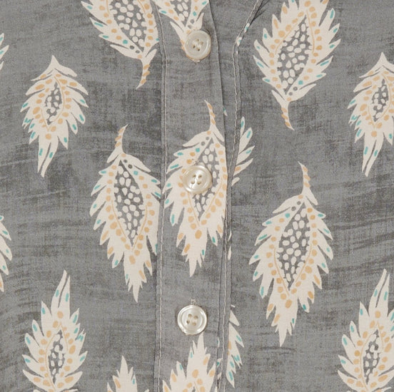 Bluse med flæsekant – Grey Nadia - VIAMAJA.DK