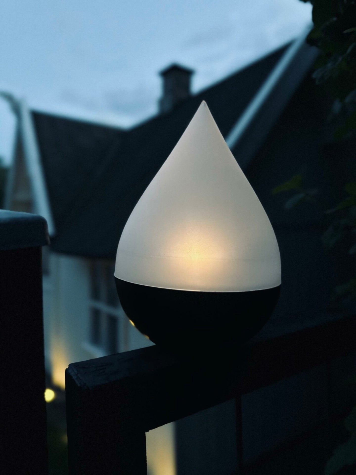 AURA bordlampe med solceller - VIAMAJA.DK