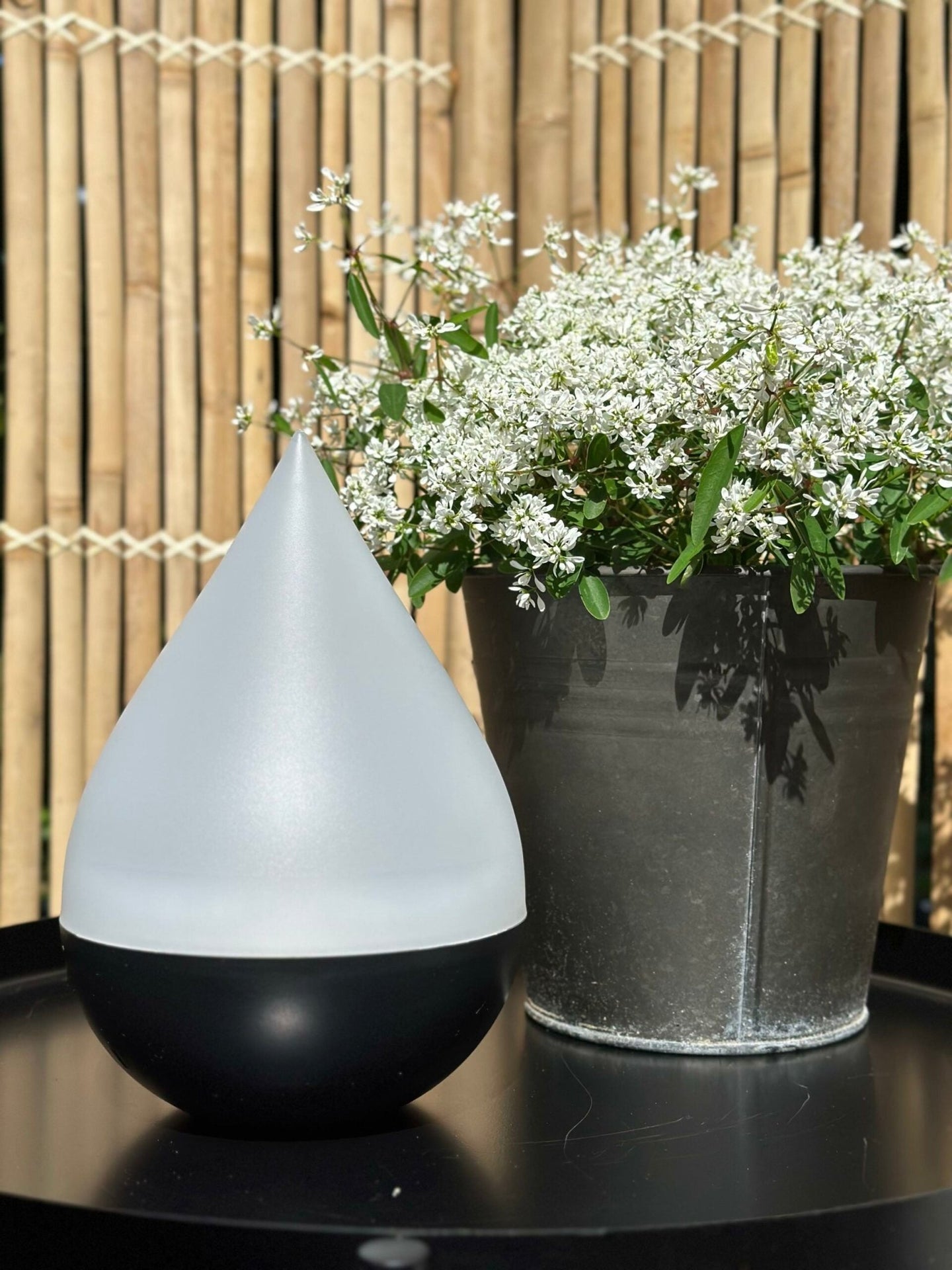 AURA bordlampe med solceller - VIAMAJA.DK