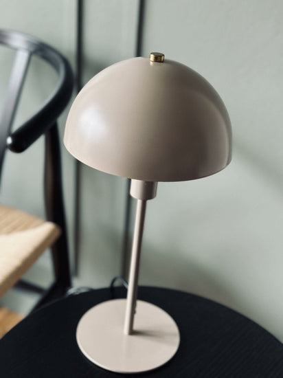 Bordlampe – Beige - VIAMAJA.DK