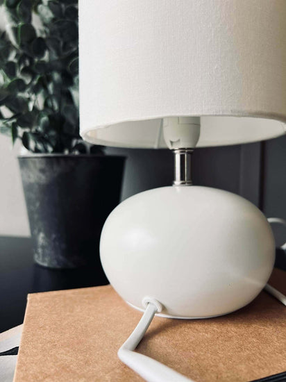 Bordlampe ink skærm - Hvid - VIAMAJA.DK