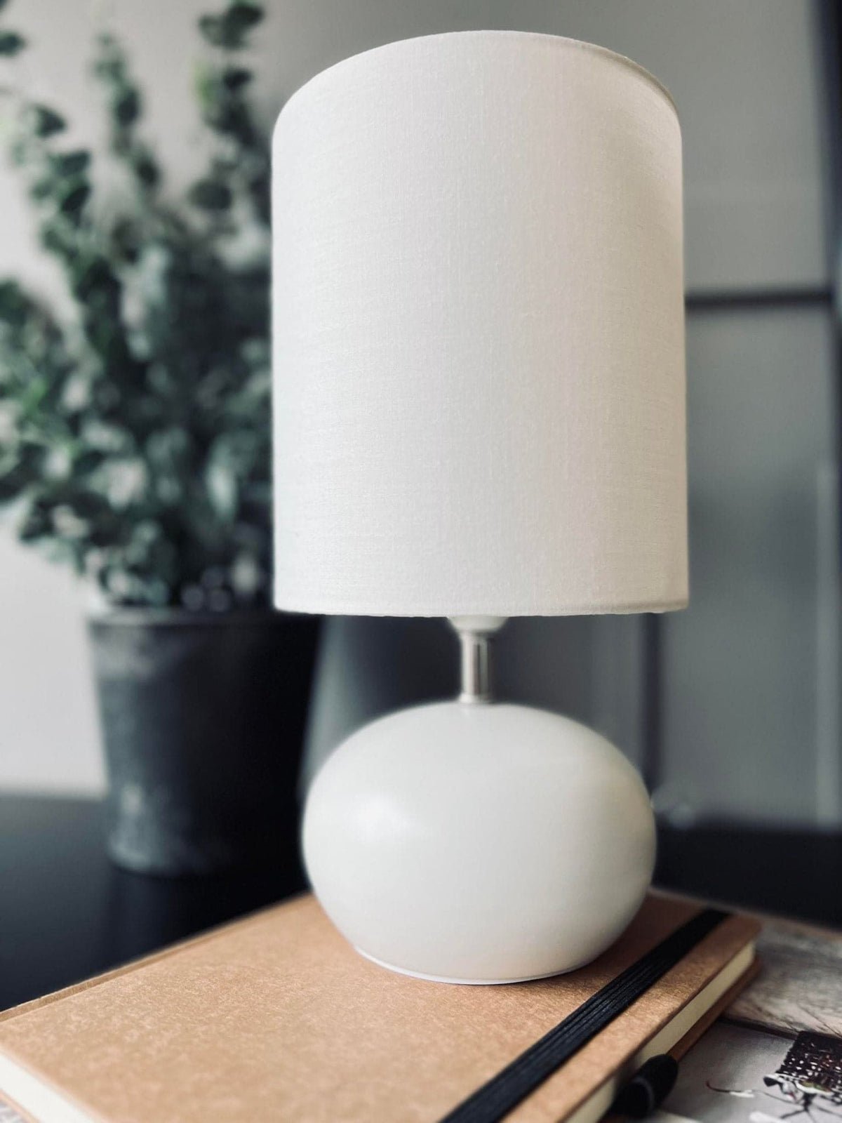 Bordlampe ink skærm - Hvid - VIAMAJA.DK