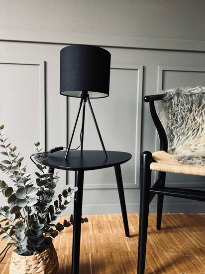 Bordlampe - Sort på ben - VIAMAJA.DK