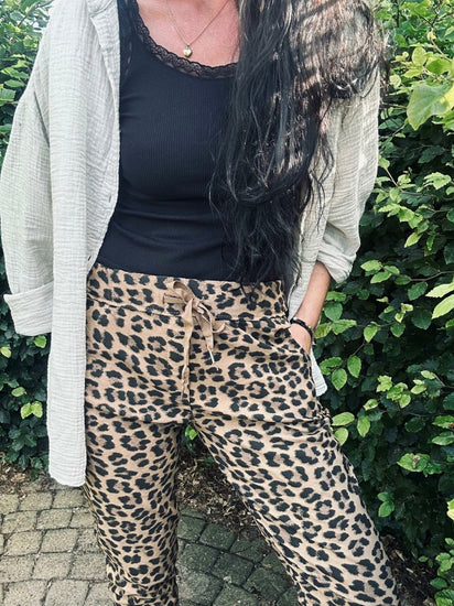Bukser Leopard med stretch - VIAMAJA.DK