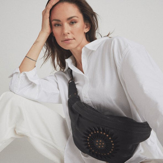Bumbag Black boheme - VIAMAJA.DK