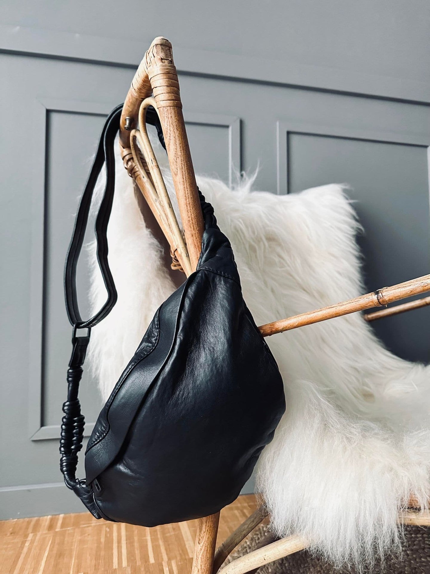 Bumbag - Black Robe - VIAMAJA.DK