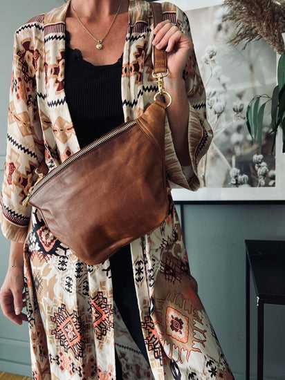 Bumbag EMILIA Walnut - VIAMAJA.DK
