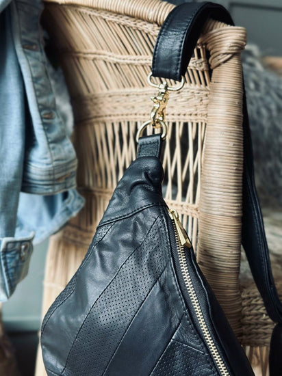 Bumbag Felina black / gold - VIAMAJA.DK