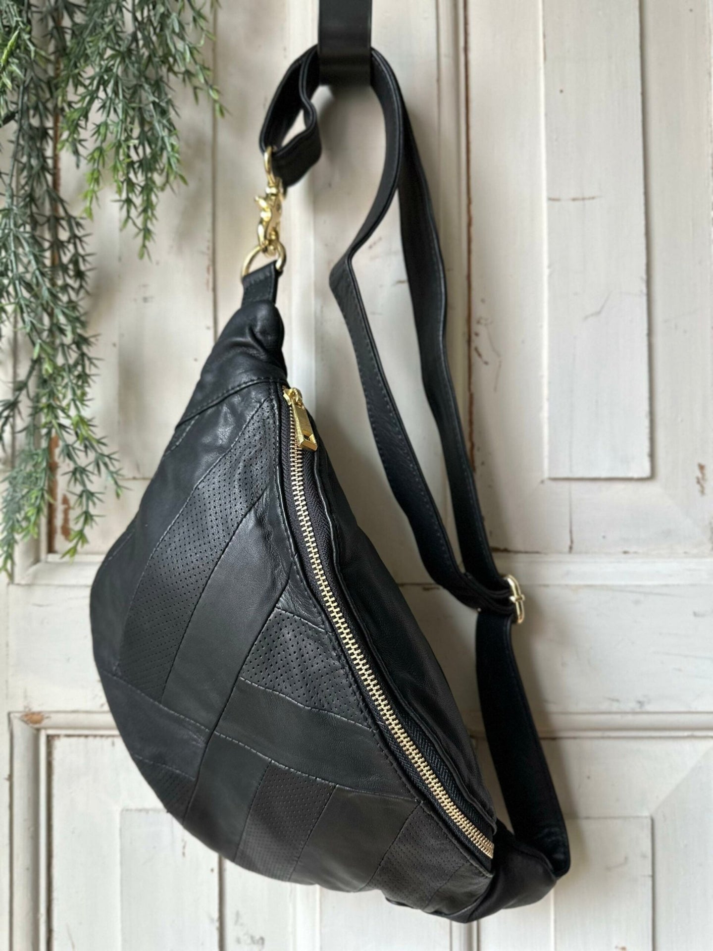 Bumbag Felina black / gold - VIAMAJA.DK