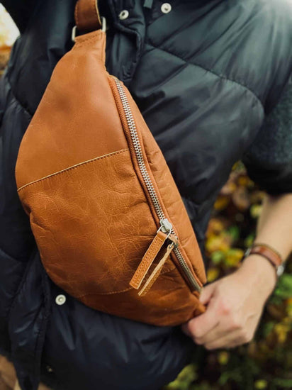 Bumbag i cognac bøffelskind - VIAMAJA.DK