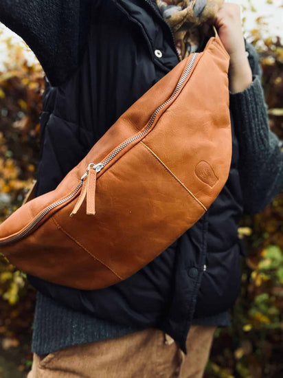 Bumbag i Cognac bøffelskind – XL - VIAMAJA.DK