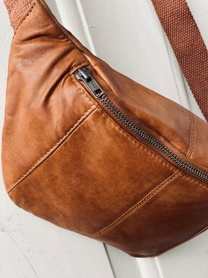Bumbag JUNE - Cognac - VIAMAJA.DK