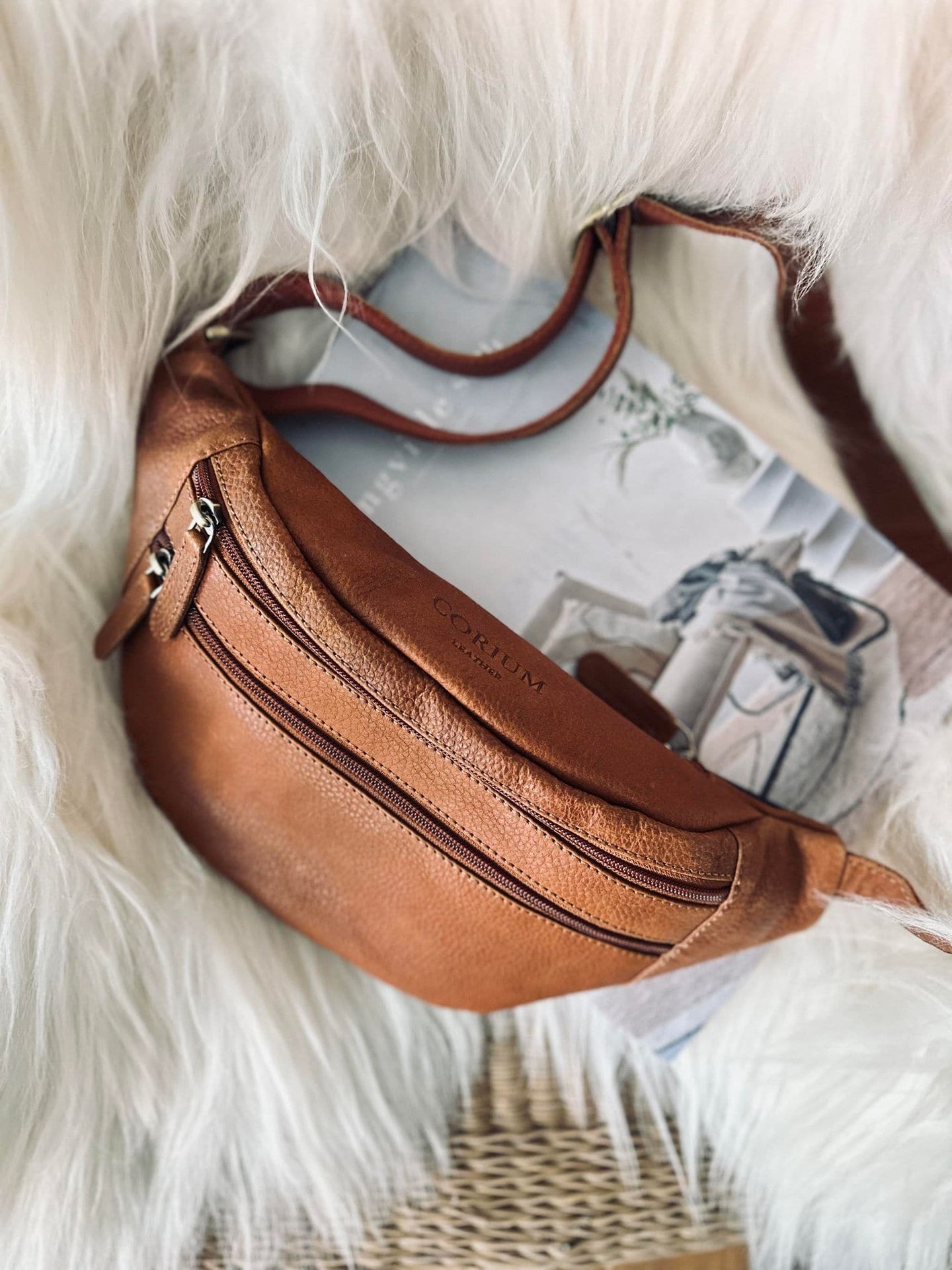 Bumbag – LINA cognac - VIAMAJA.DK
