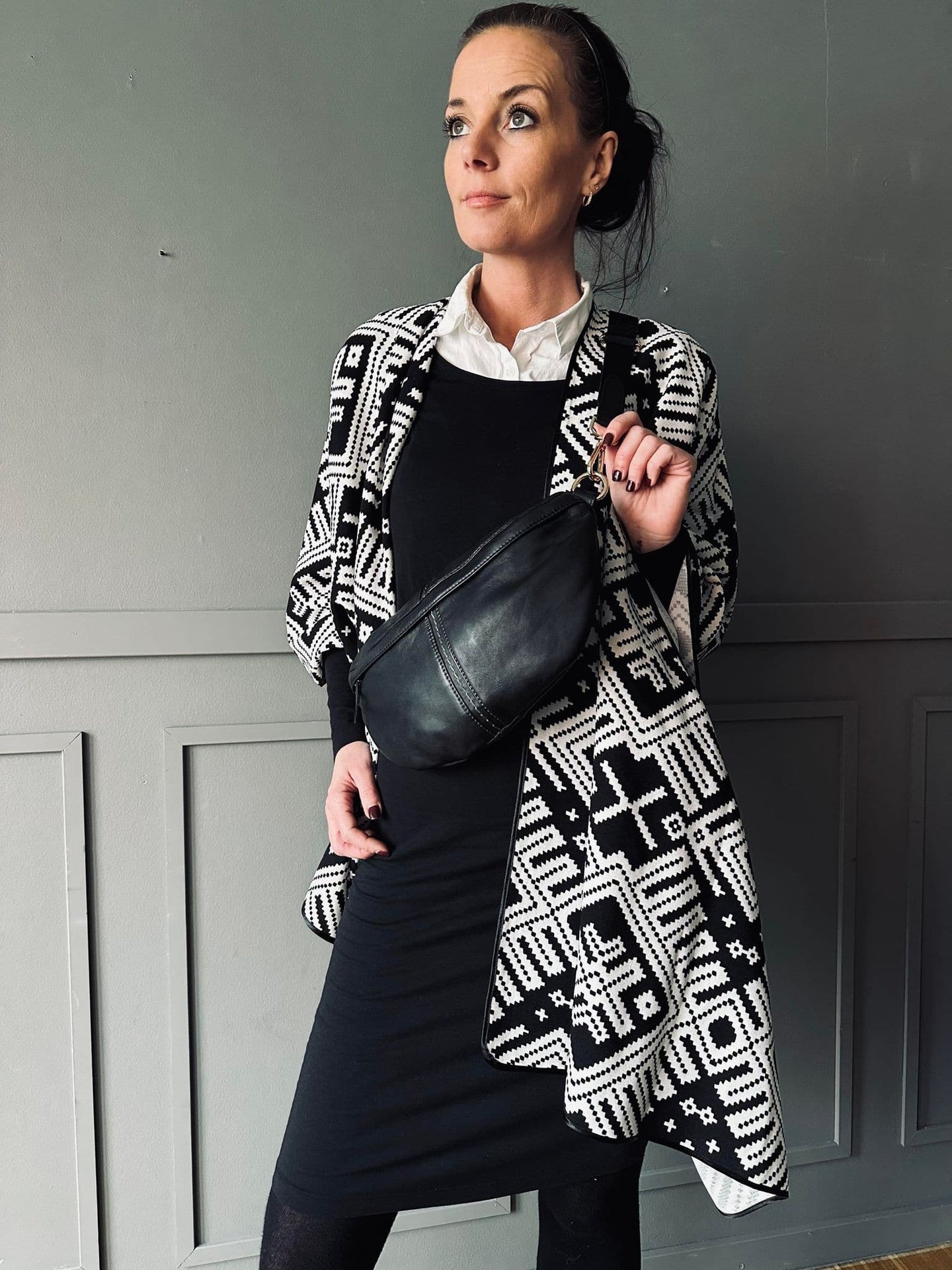Bumbag m. kontrast - Black - VIAMAJA.DK