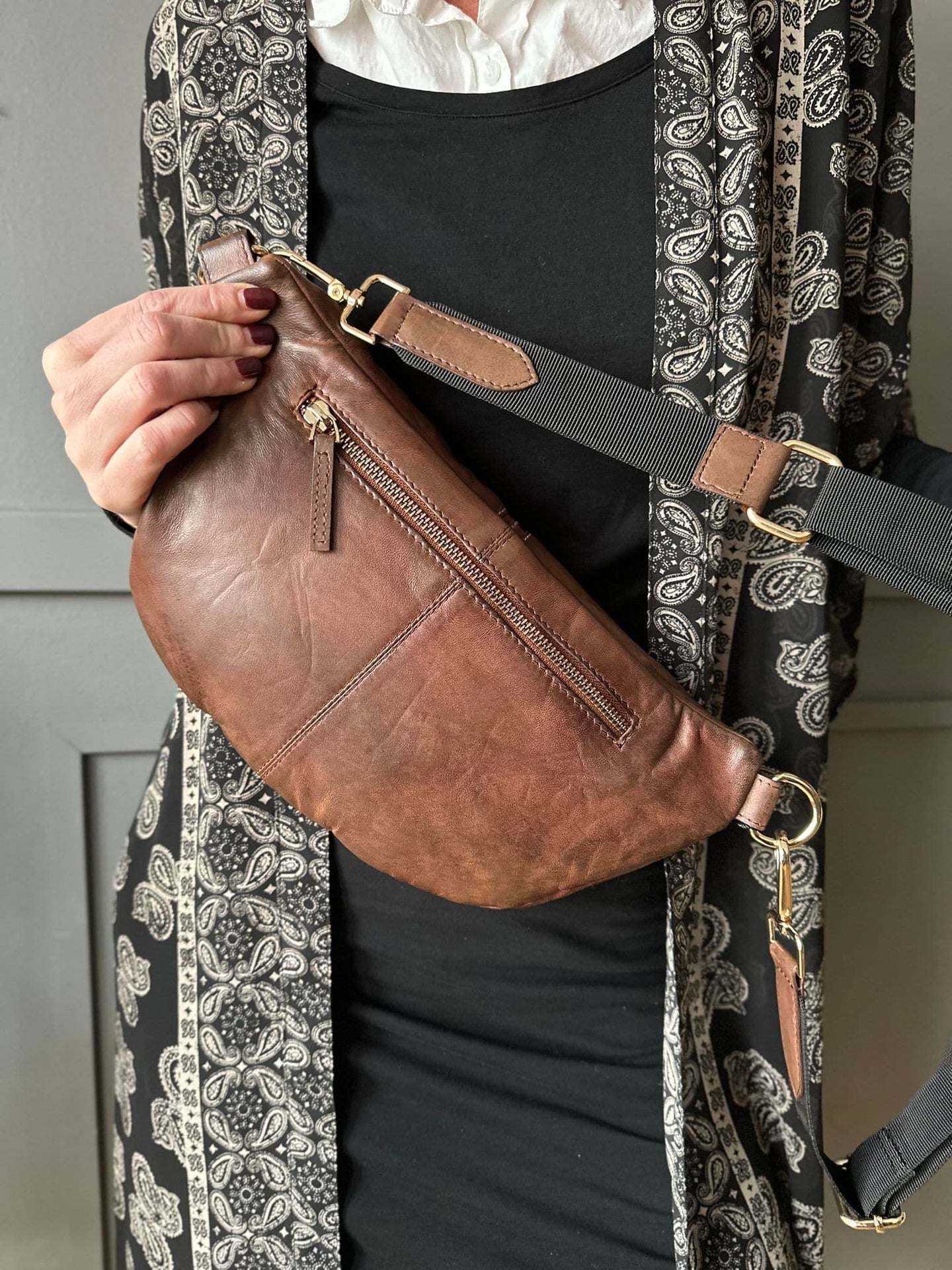 Bumbag m. kontrast - Dark cognac - VIAMAJA.DK