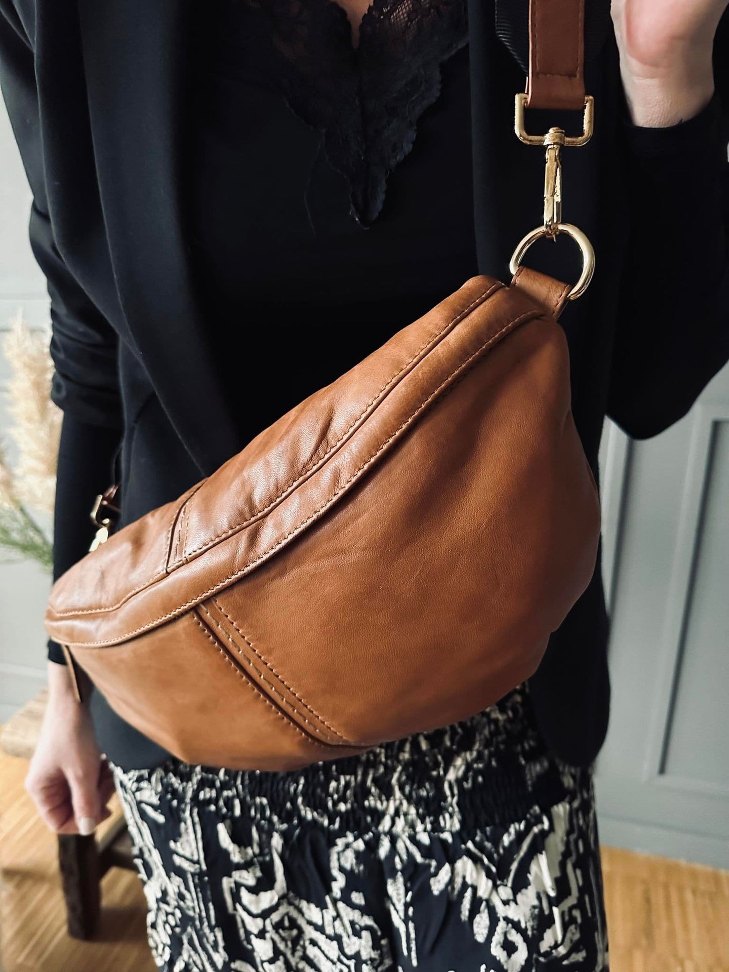 Bumbag m. kontrast – XL Cognac - VIAMAJA.DK