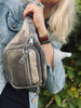 Bumbag MAY med sølv glidelås – Sølv lær