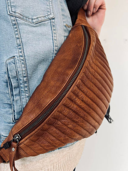 Bumbag QUILT Walnut - VIAMAJA.DK