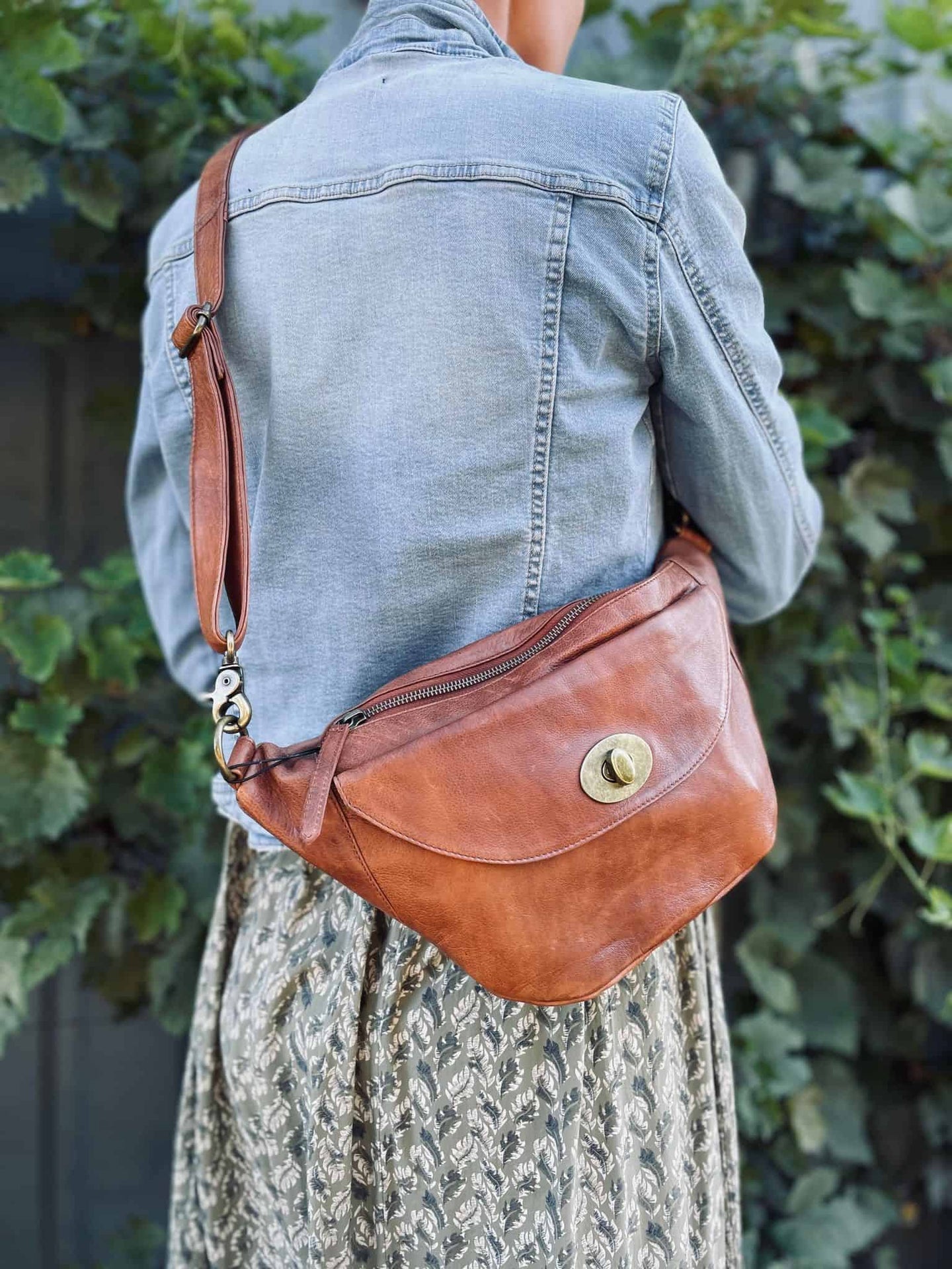 Bumbag ROSSA – Walnut - VIAMAJA.DK