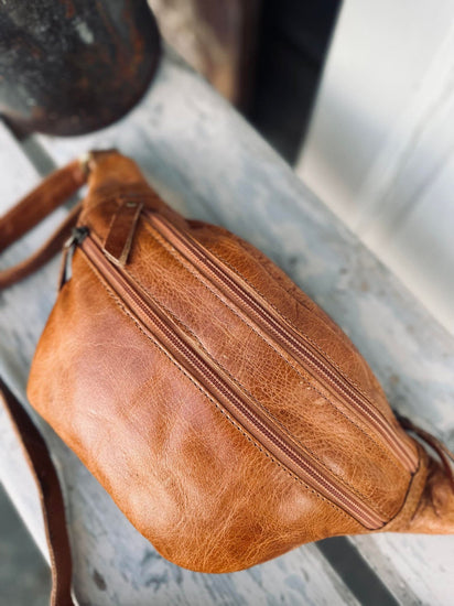 Bumbag TRIP - Cognac bøffellæder - VIAMAJA.DK