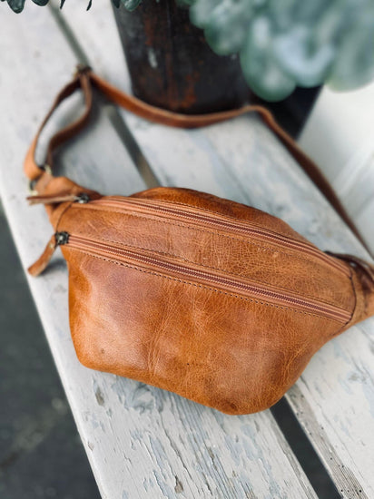 Bumbag TRIP - Cognac bøffellæder - VIAMAJA.DK