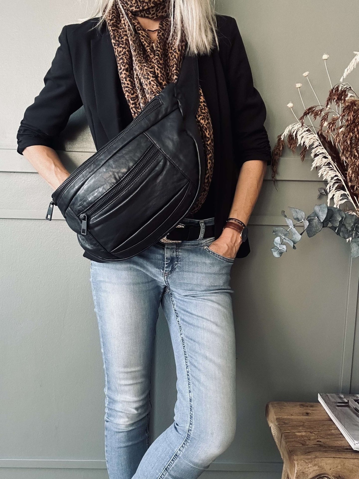 Bumbag XL MIRA – Black - VIAMAJA.DK
