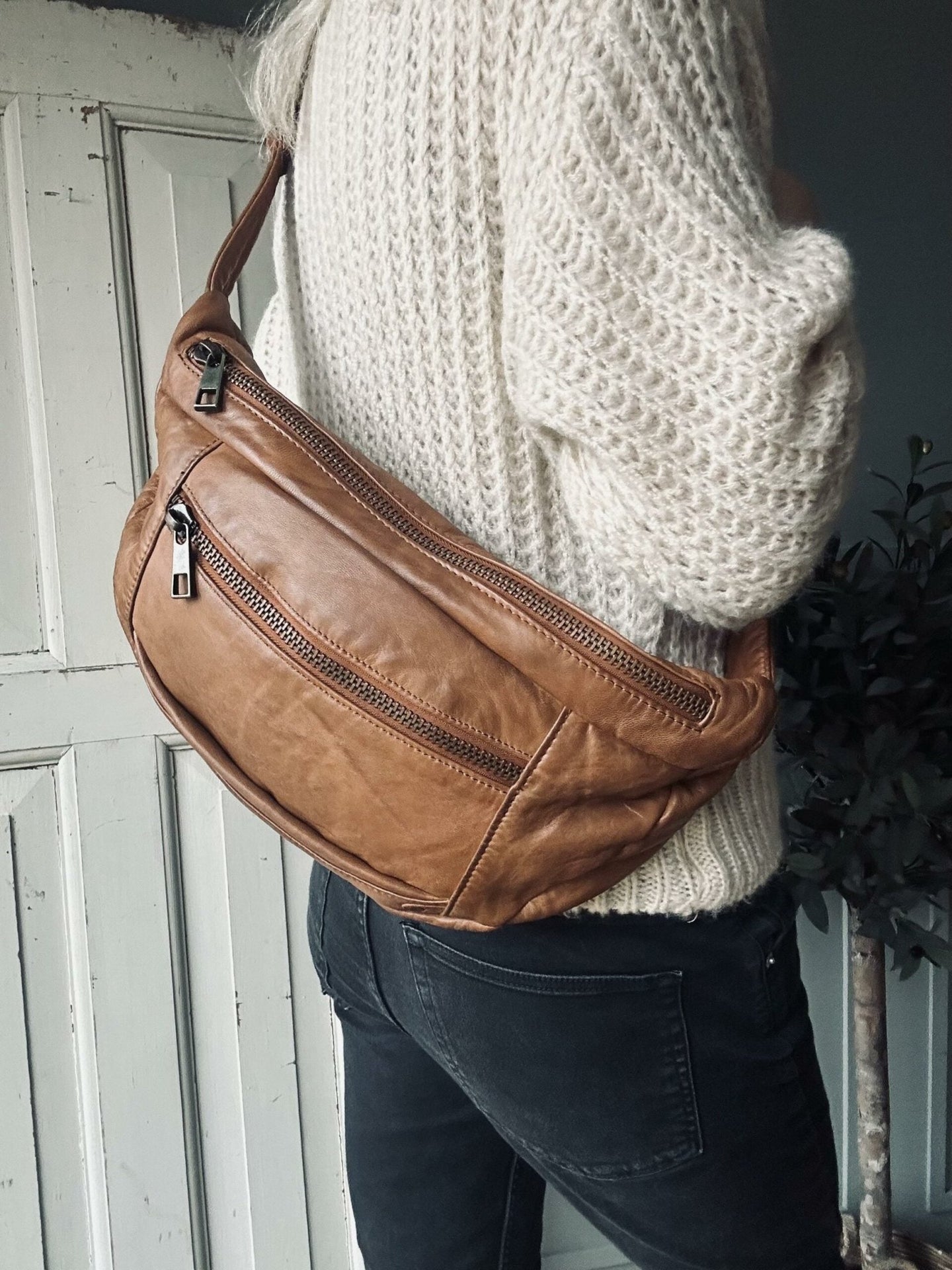 Bumbag XL MIRA – Cognac - VIAMAJA.DK