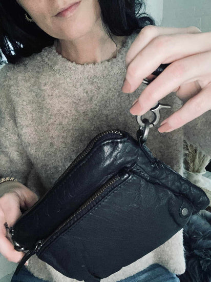 Clutch ALLIE - i vasket skindkvalitet - VIAMAJA.DK