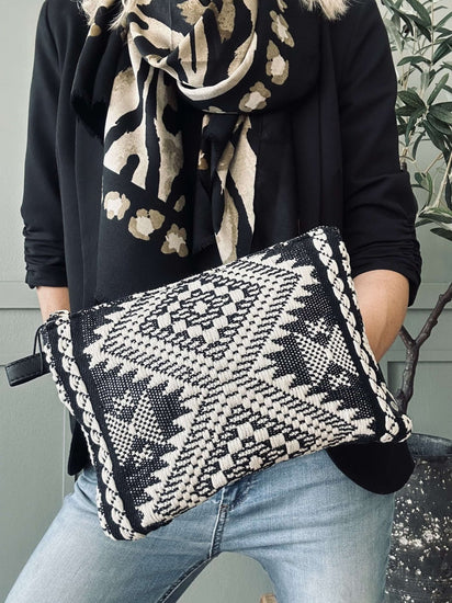 Clutch Black boheme - VIAMAJA.DK