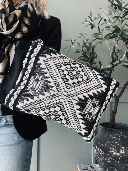 Clutch Black boheme - VIAMAJA.DK