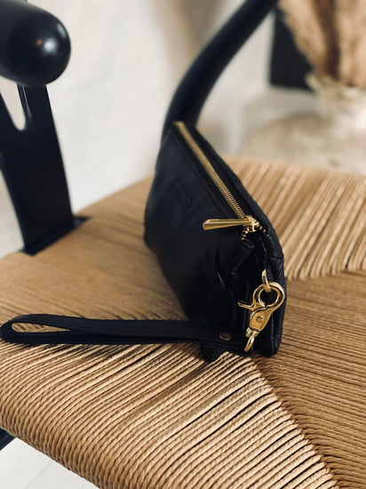 Clutch JENNY - Lang taskerem medfølger - VIAMAJA.DK