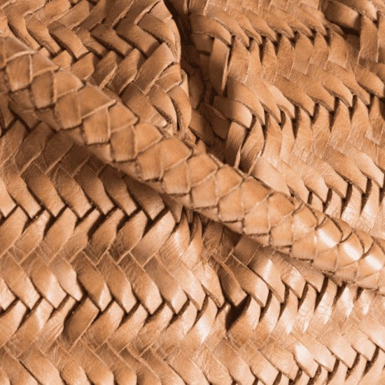 Clutch / lædertaske HELLA flettet mønster – Brun - VIAMAJA.DK