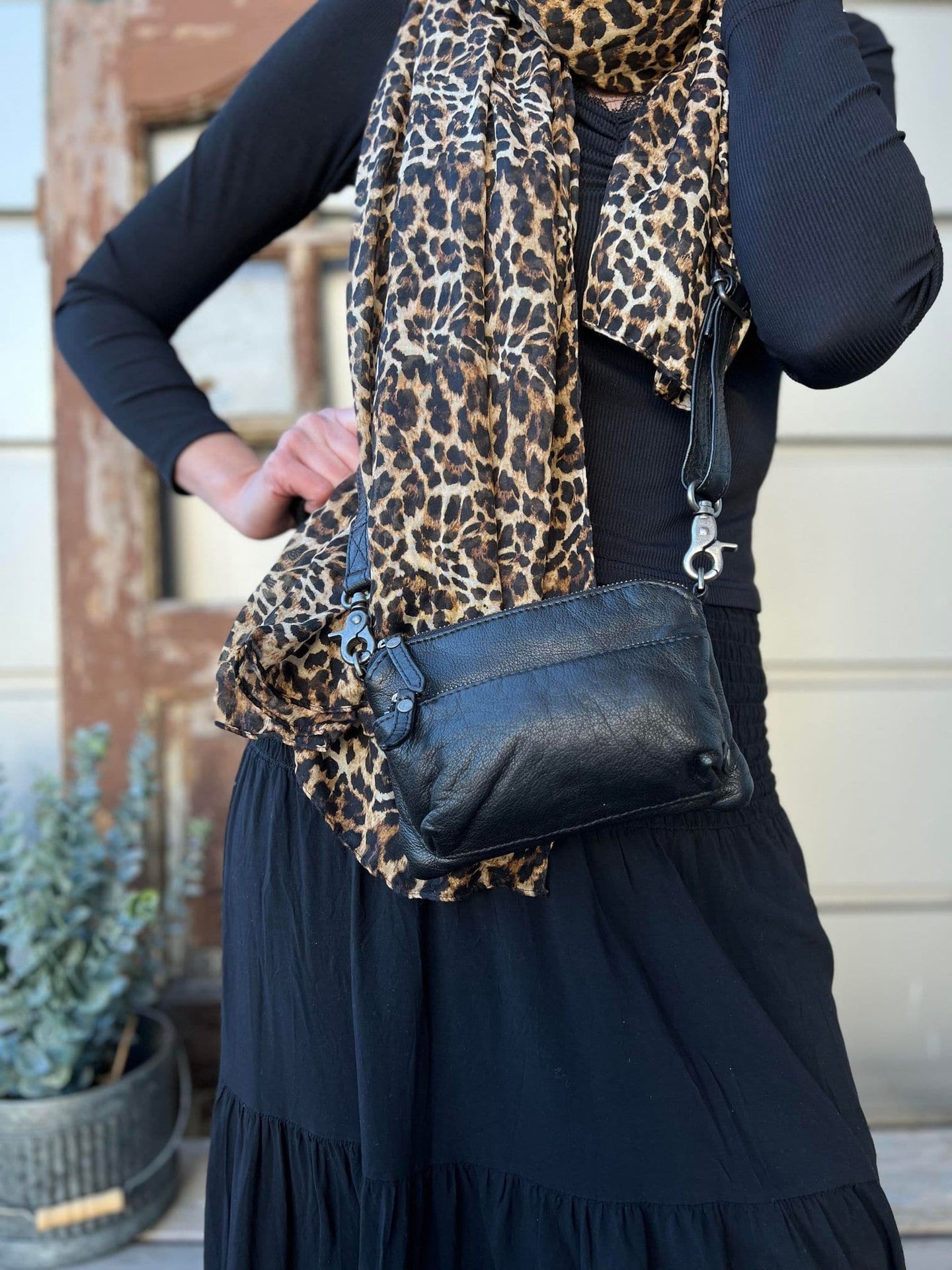 Clutch / taske - BLACK RAW - VIAMAJA.DK