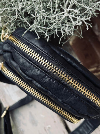 Cross over MIKA – Black / Gold - VIAMAJA.DK