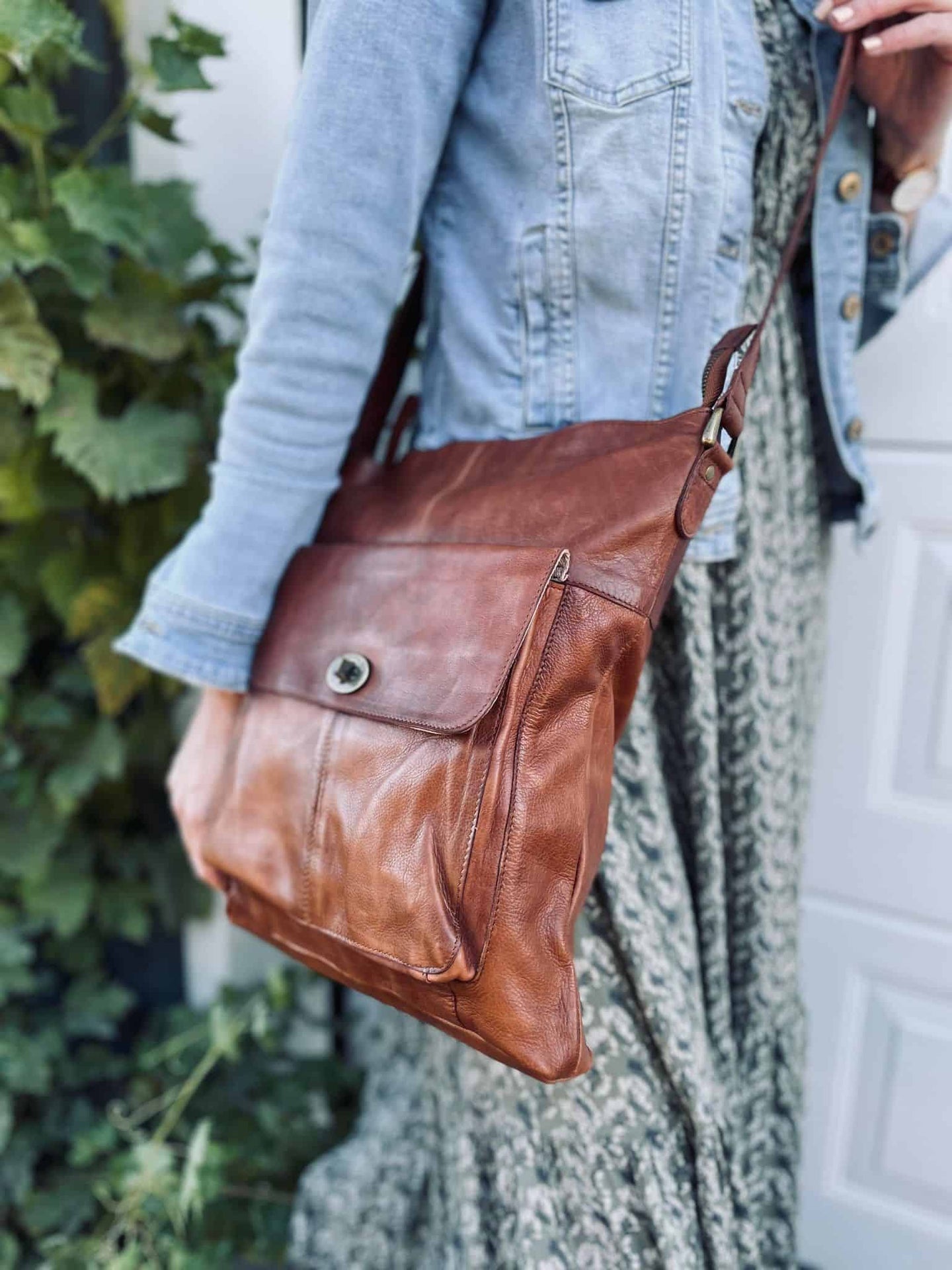 Crossbody Big KAYA - Walnut - VIAMAJA.DK