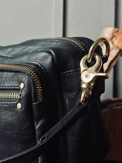 Crossbody Black / gold - VIAMAJA.DK