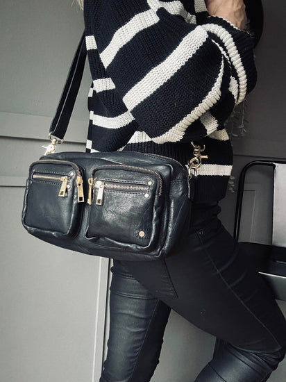 Crossbody Black / gold - VIAMAJA.DK