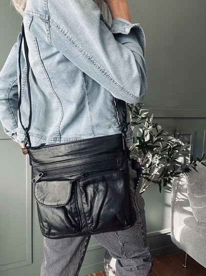 Crossbody Black – Ultra blød - VIAMAJA.DK