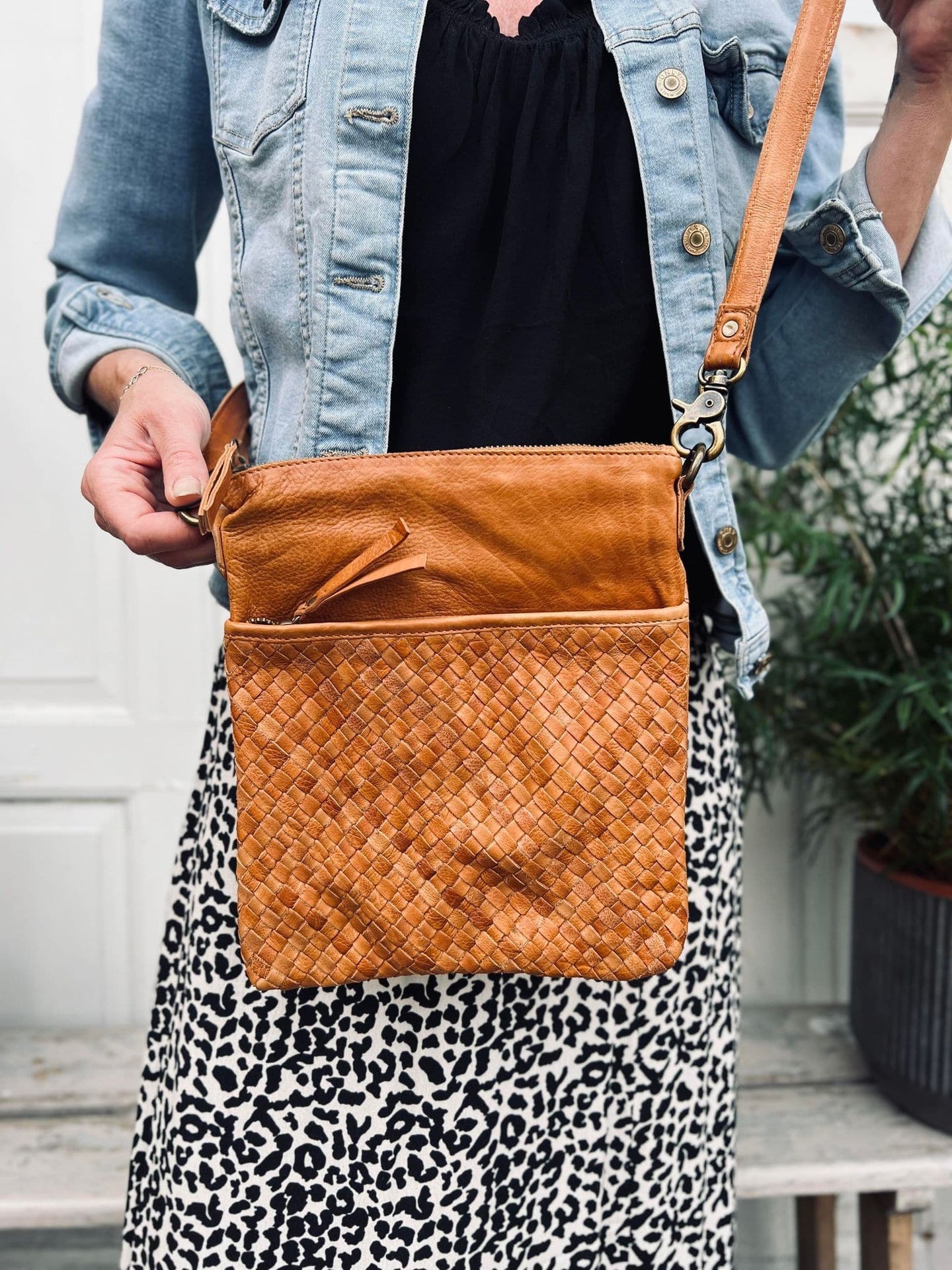 Crossbody - CHIC cognac - VIAMAJA.DK