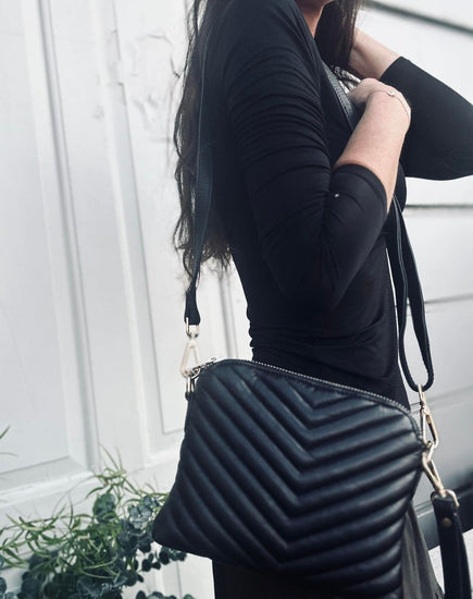 Crossbody clutch ALICE - Black Quilt - VIAMAJA.DK