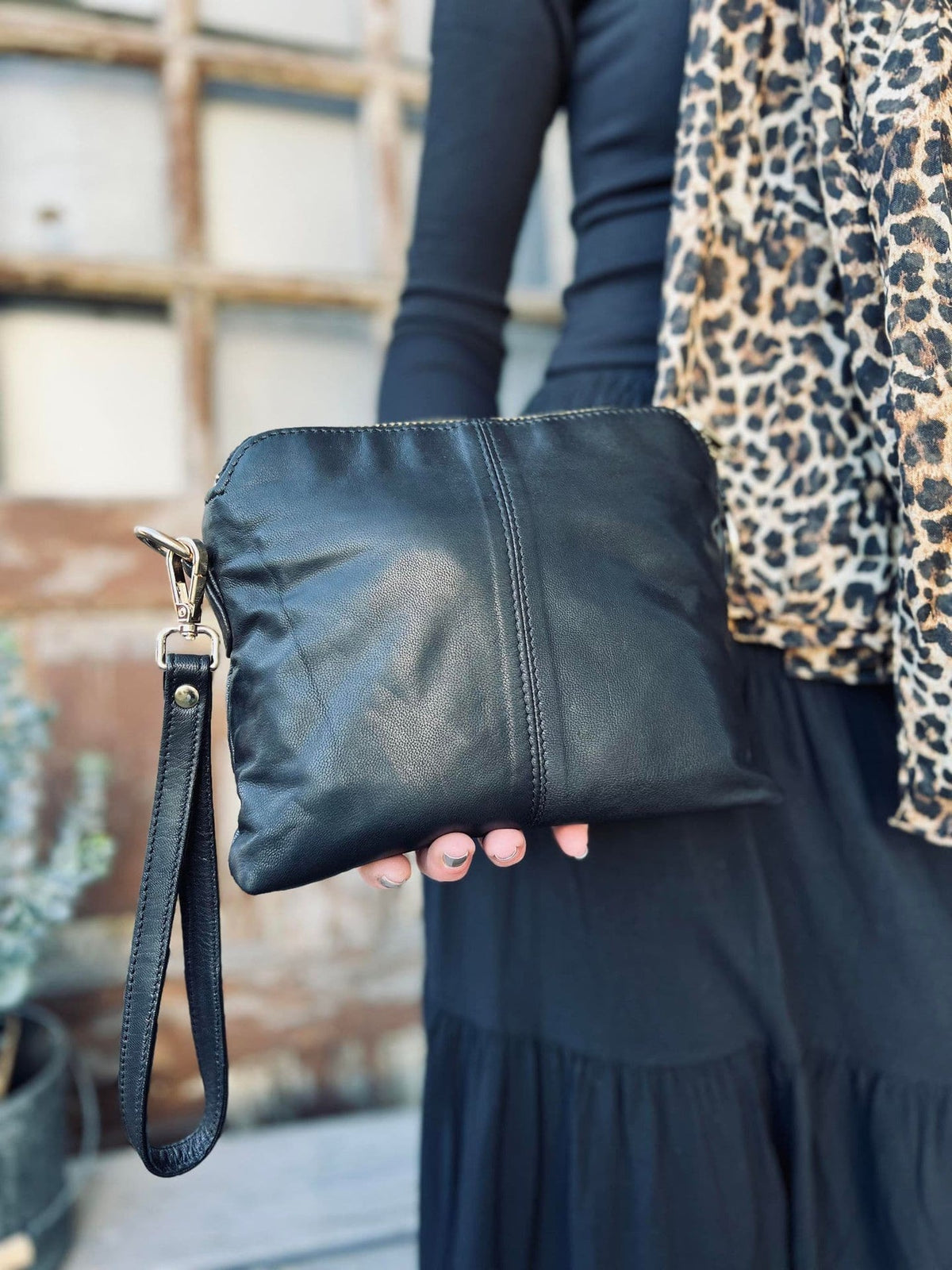 Crossbody clutch ALICE Black - Taskerem medfølger - VIAMAJA.DK