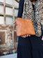 Crossbody clutch ALICE Cognac - Taskerem medfølger - VIAMAJA.DK