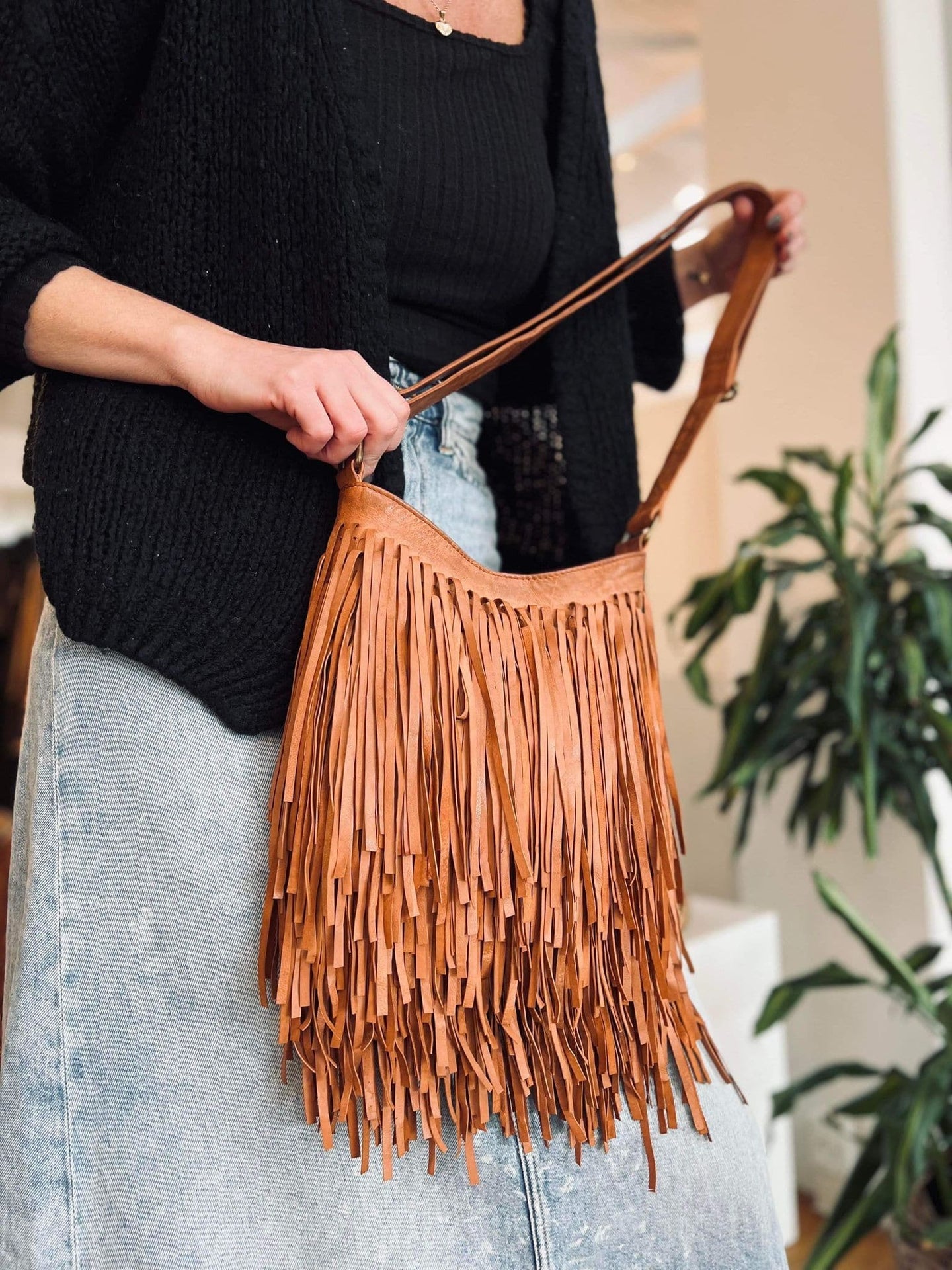 Crossbody COW Cognac - med frynser - VIAMAJA.DK