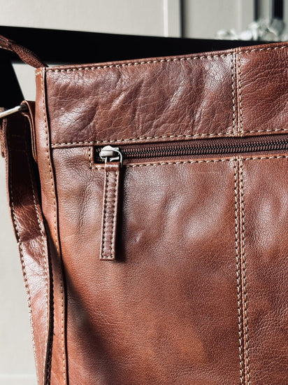 Crossbody Dina dark cognac - VIAMAJA.DK