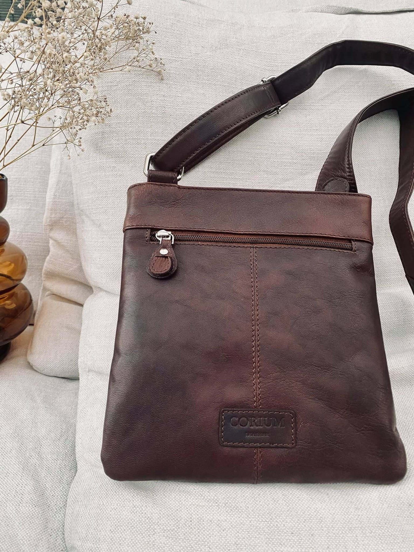 Crossbody GRY – Brun ultra blødt kalveskind - VIAMAJA.DK