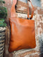 Crossbody GRY – Cognac ultra blødt kalveskind - VIAMAJA.DK
