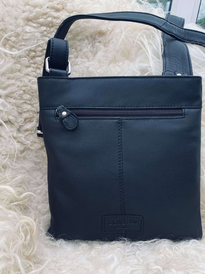 Crossbody GRY - Sort ultra blødt kalveskind - VIAMAJA.DK